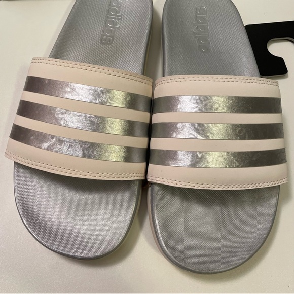 Adidas Adilette Comfort Slides Slip On White and Silver Woman’s Size 7 Sandal - Picture 12 of 12